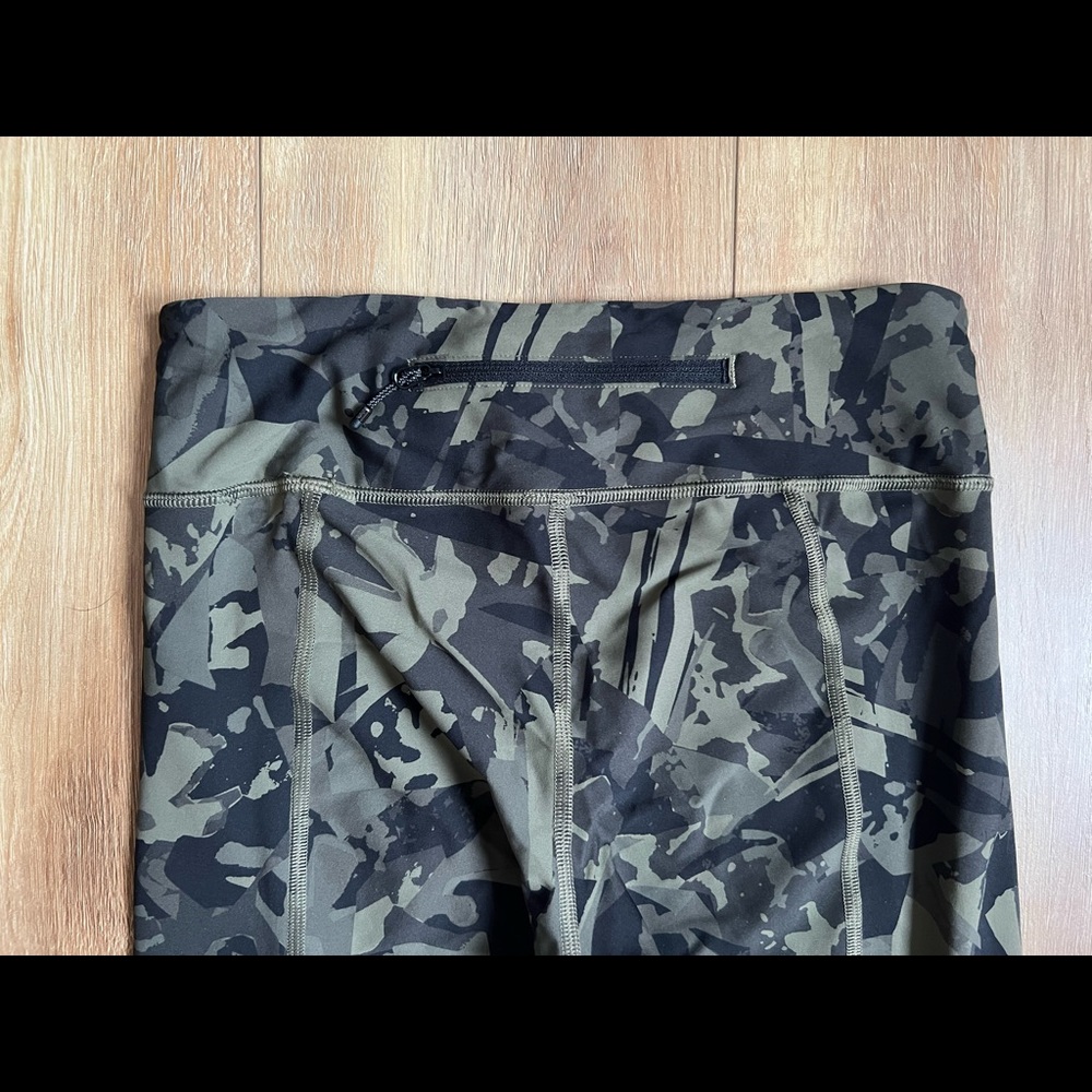 🦄 Rare Lululemon Tight Stuff Tight 🦄 - Picture 11 of 12